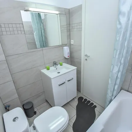 & Apartment *
