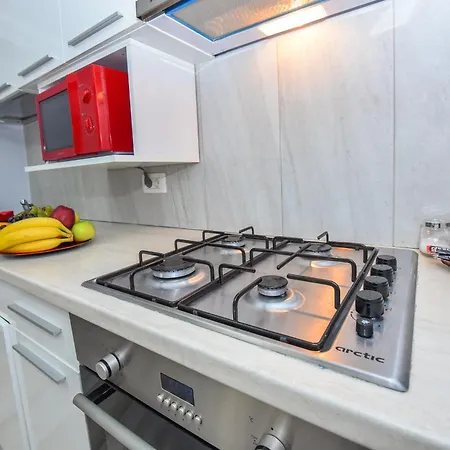 & Apartment