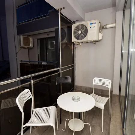 & Βουκουρέστι